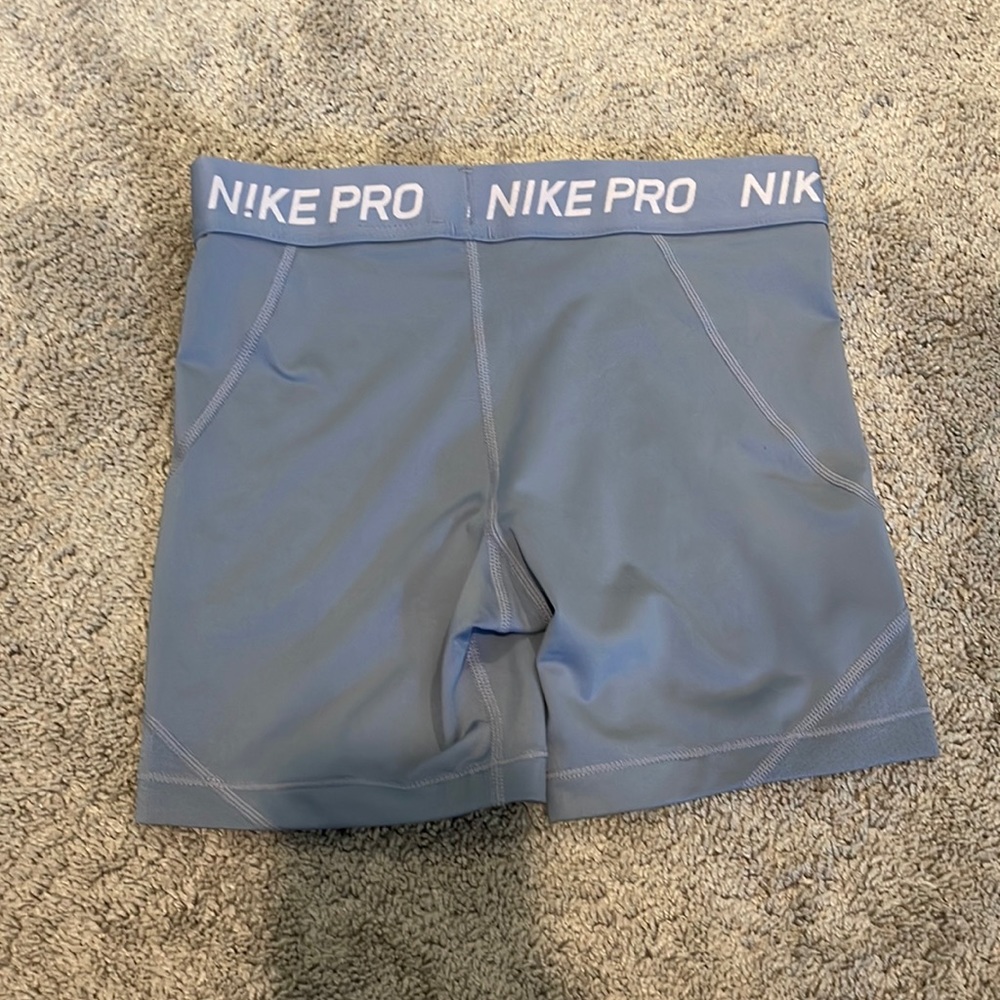 Gray Nike pro